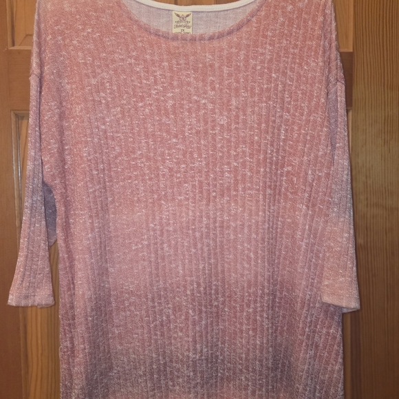 Clothing Lot Size 2XL - Picture 3 of 4